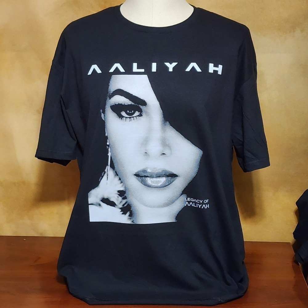 Black Classic Minimal Basic Streetwear Unisex T-Shirt